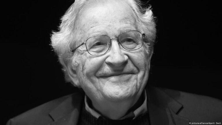 noam-chomsky-politica-filosofia-pensamiento-2020-guerra-nuclear-768x432